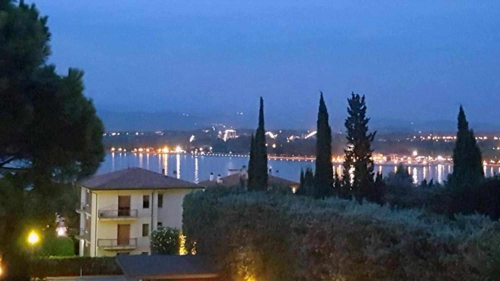 Cappuccini Appartments Peschiera del Garda Bagian luar foto