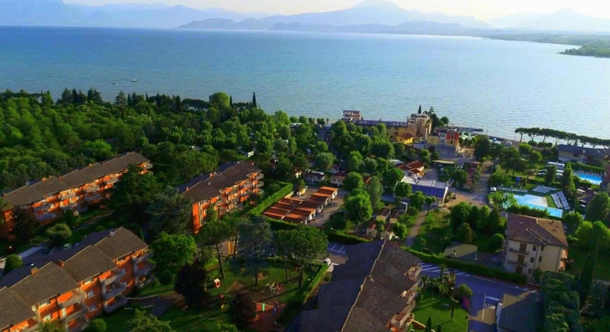 Cappuccini Appartments Peschiera del Garda Bagian luar foto